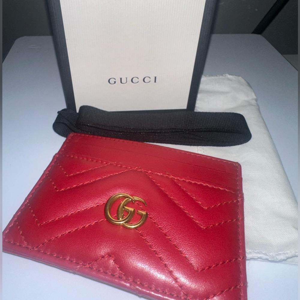 Gucci marmont card holder red